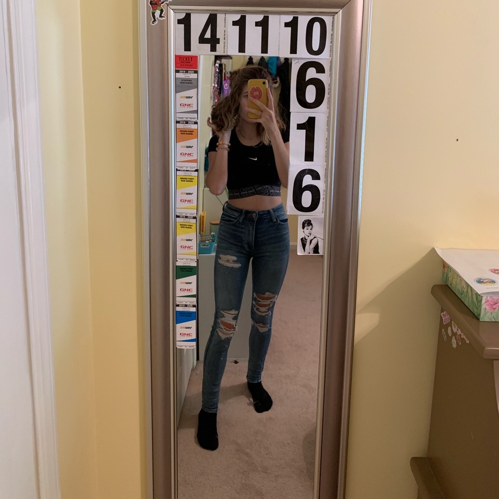 american eagle ripped jeans